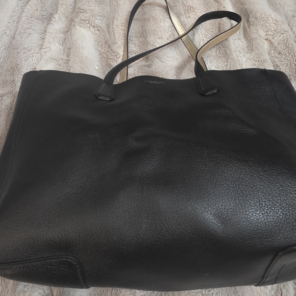 Tory Burch Perry Tote In Black Smooth/ Pebbled Leather. Never Used - Picture 3 of 16
